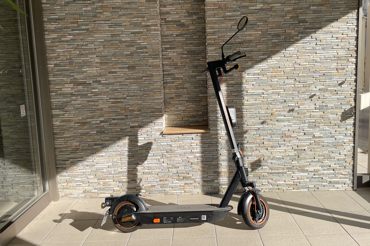 道の駅やコンビニへの買物にレンタル電動キックボード